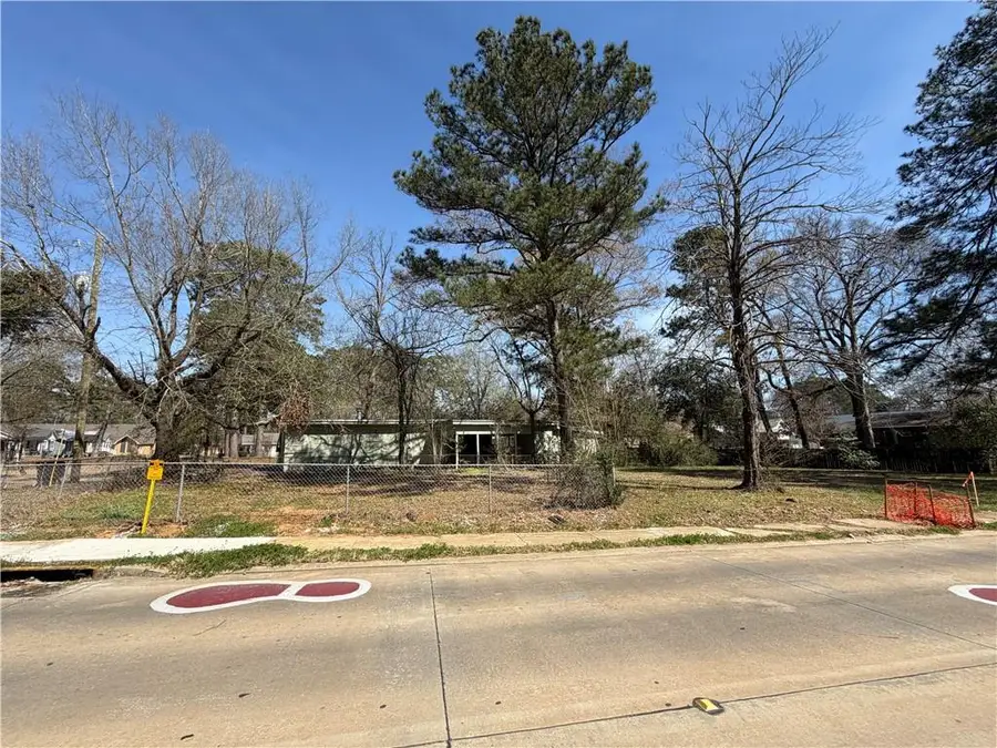 106 Claiborne Street, Pineville, LA 71360 - #2