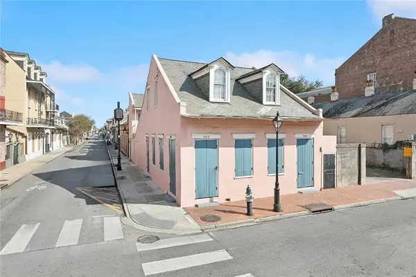 941-943 Toulouse Street, New Orleans, LA 70112