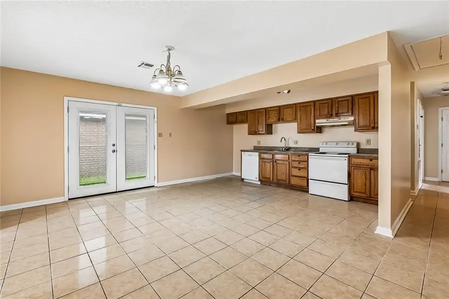 7538 Forum Boulevard, New Orleans, LA 70128 - #3