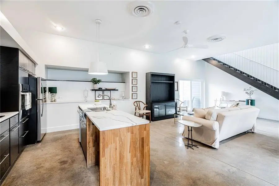 5301 Laurel Street #A, New Orleans, LA 70115 - #3