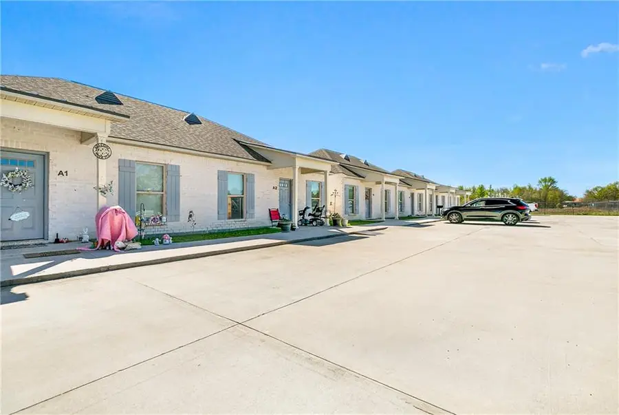 29050 S Magnolia Street, Livingston, LA 70754 - #2