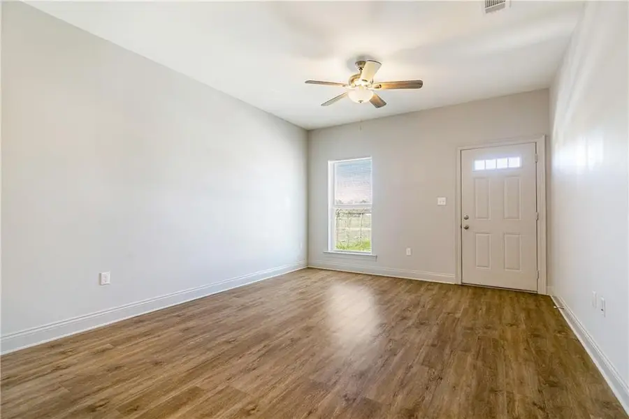 29050 S Magnolia Street, Livingston, LA 70754 - #3