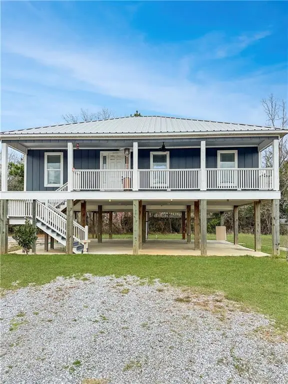 10501 Pin Oak Drive, Biloxi, MS 39532