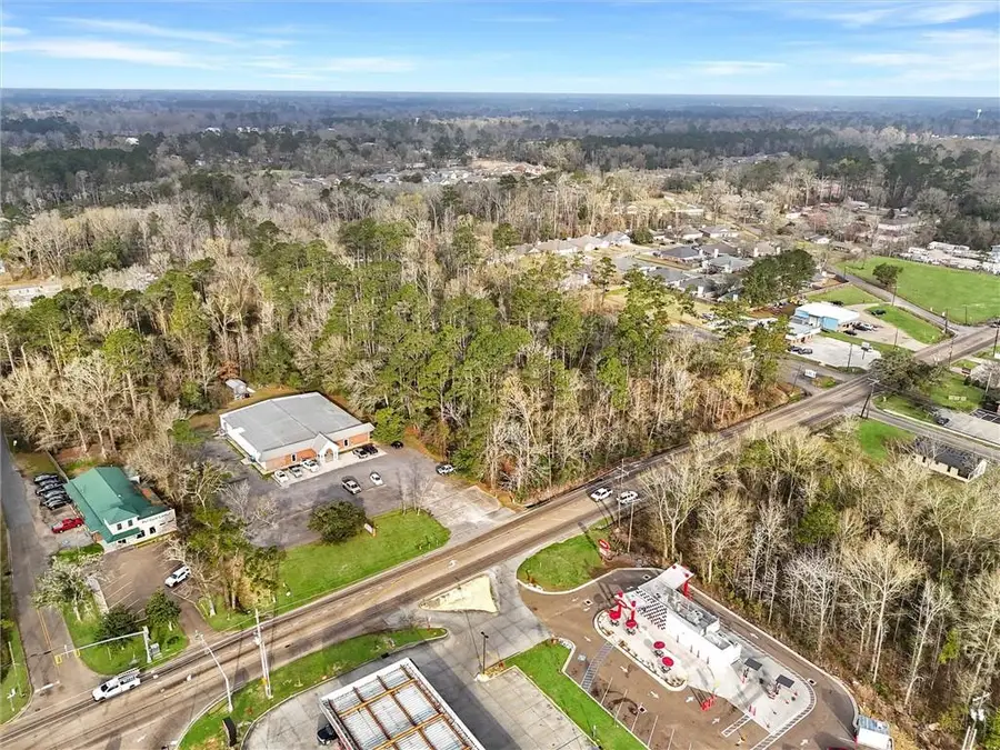 1360 Veterans Boulevard, Ponchatoula, LA 70454 - #3
