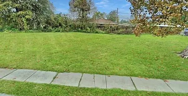 2729 Guerra Drive, Violet, LA 70092