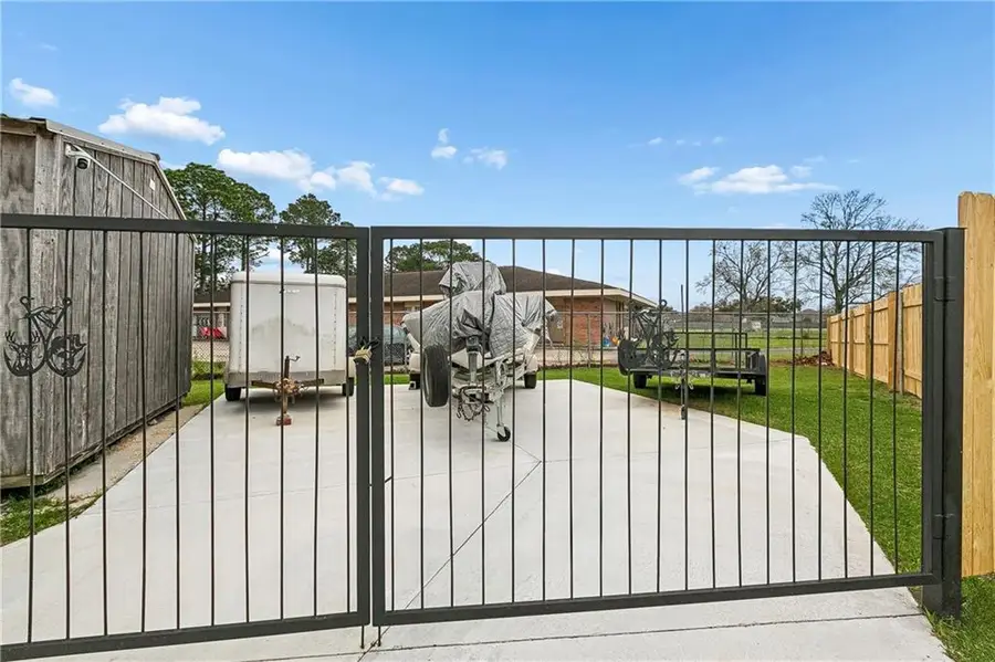 8901 Inez Drive, River Ridge, LA 70123 - #2