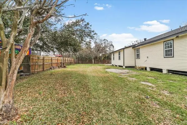 705 Leboeuf Street, New Orleans, LA 70114