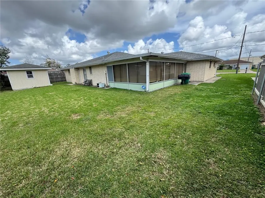 724 Avenue E, Marrero, LA 70072 - #2