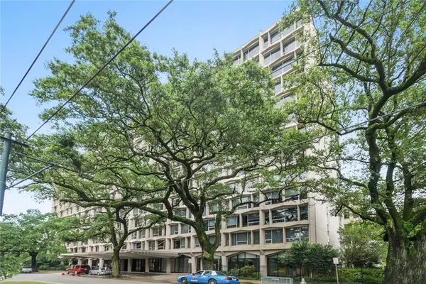 2100 St Charles Avenue #7A, New Orleans, LA 70130