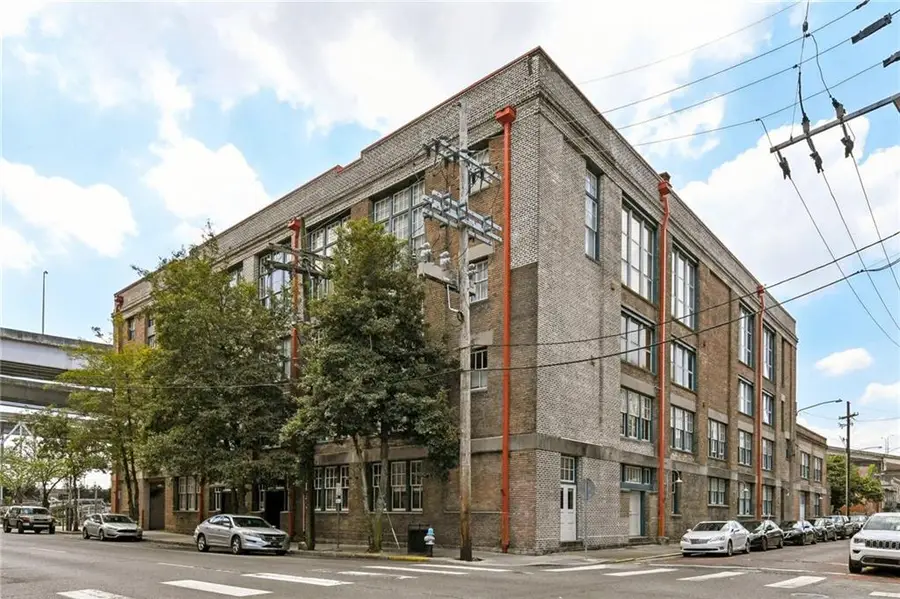 1111 S Peters Street #308, New Orleans, LA 70130 - #2