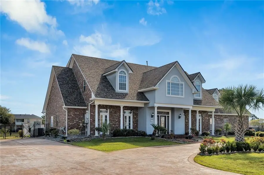 3633 Lake Michel Court, Gretna, LA 70056 - #3