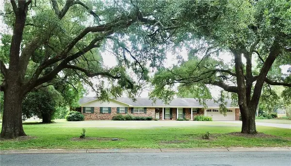 713 Parkway Drive, Natchitoches, LA 71457