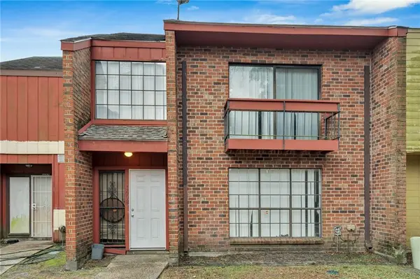 1608 Chimney Wood Lane, New Orleans, LA 70126