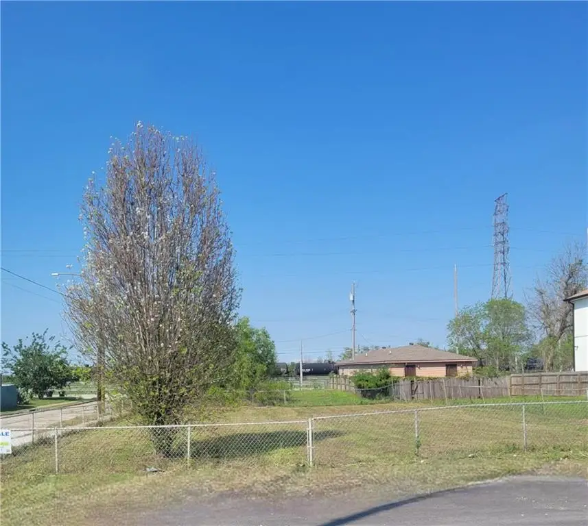 3041 Laussat Place, New Orleans, LA 70117 - #1