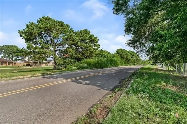 6698 I-10 Service Road, New Orleans, LA 70126