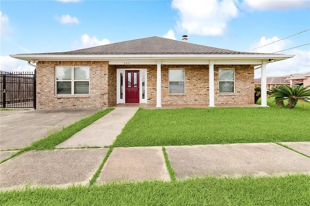 600 E Josephine Street, Chalmette, LA 70043 - #1