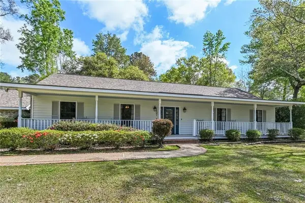 107 Heatherstone Lane, Covington, LA 70433