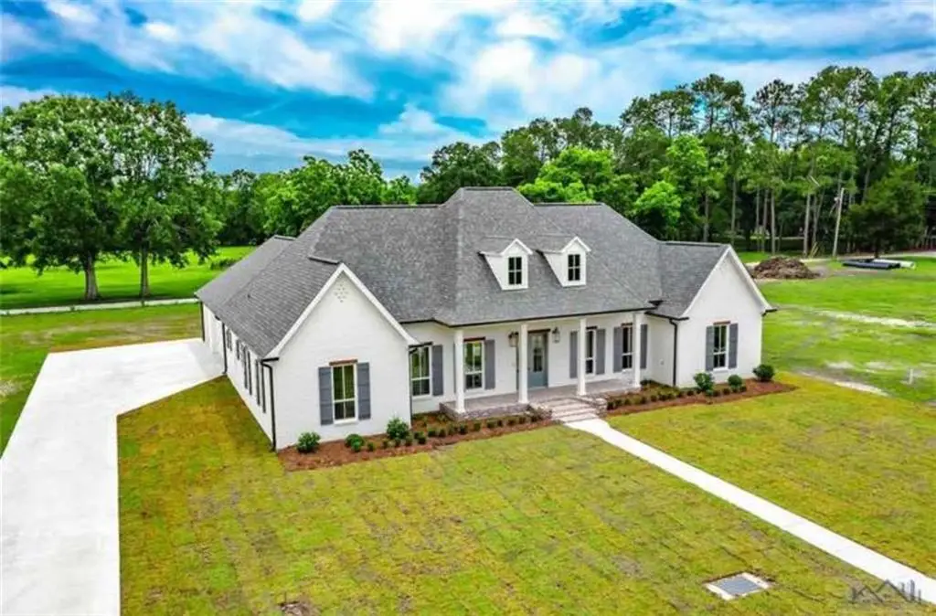 168 Rue Christe Street, Thibodaux, LA 70301 - #1