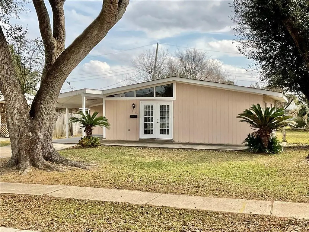 2114 S Butterfly Circle, Gretna, LA 70056 - #1