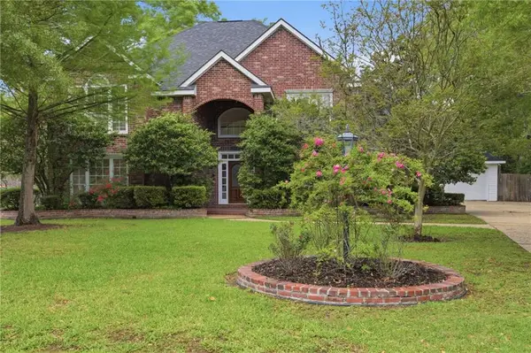 7017 Edgewater Drive, Mandeville, LA 70471