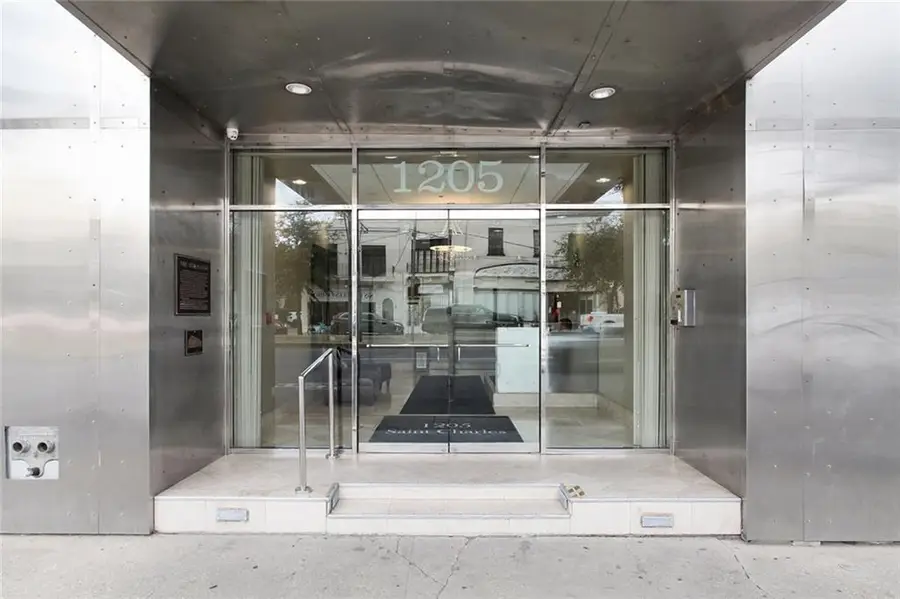 1205 St Charles Avenue #1213, New Orleans, LA 70130 - #2