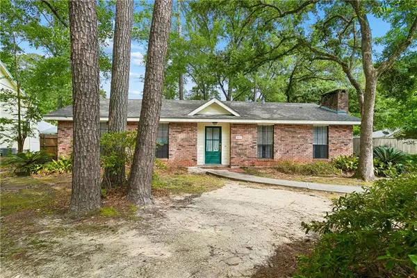 2061 Dupre Street, Mandeville, LA 70448