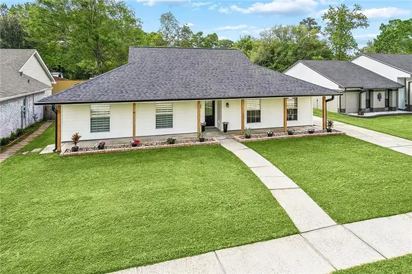 202 Goldenwood Drive, Slidell, LA 70461