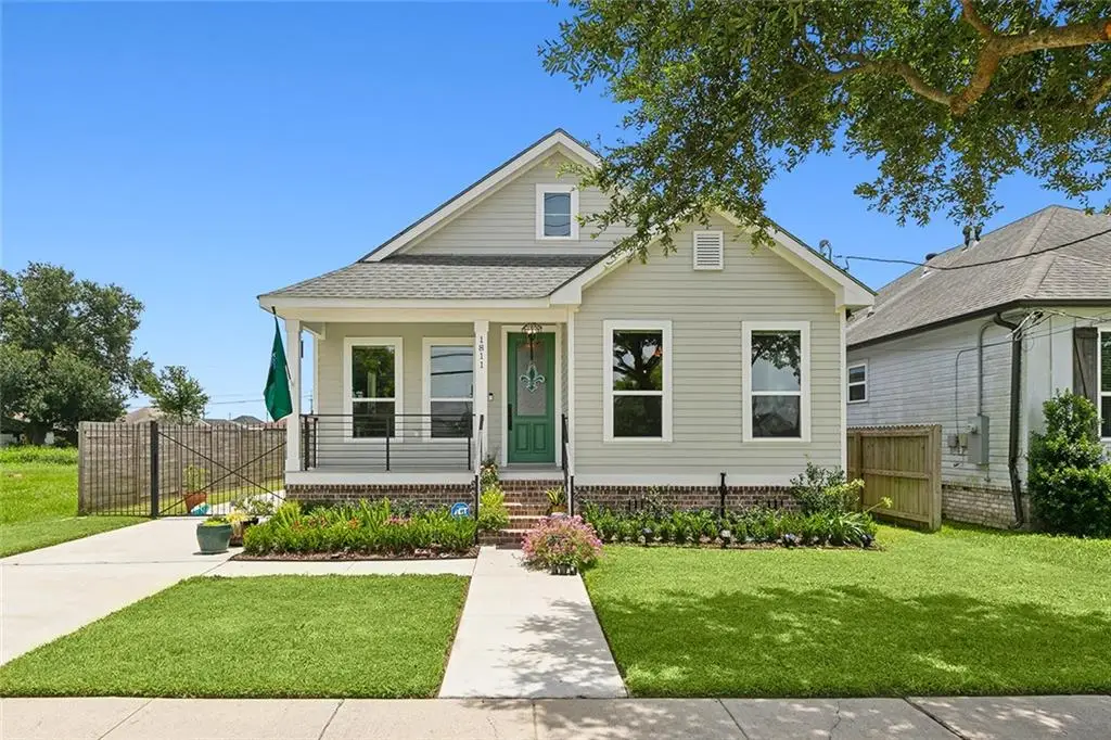 1811 Center Street, Arabi, LA 70032 - #1