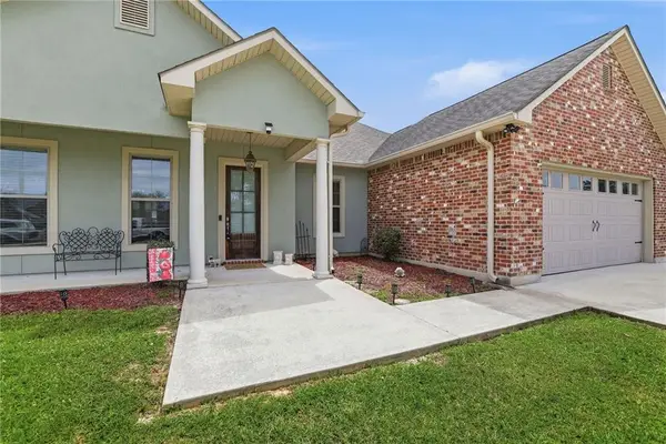 39612 E Tiger Loop, Ponchatoula, LA 70454