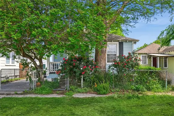 527 Grefer Avenue, Harvey, LA 70058