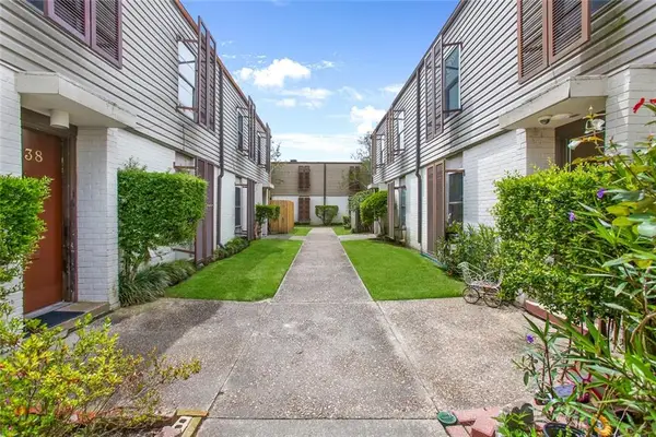 1140 Lake Avenue #1140, Metairie, LA 70005