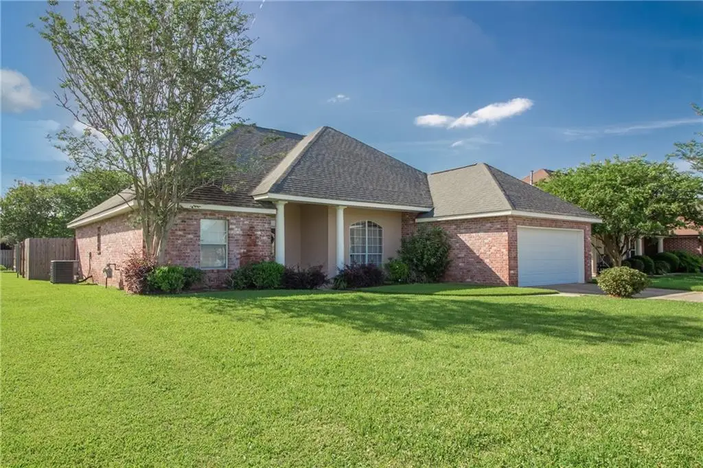 300 Oak Point Drive, La Place, LA 70068 - #1