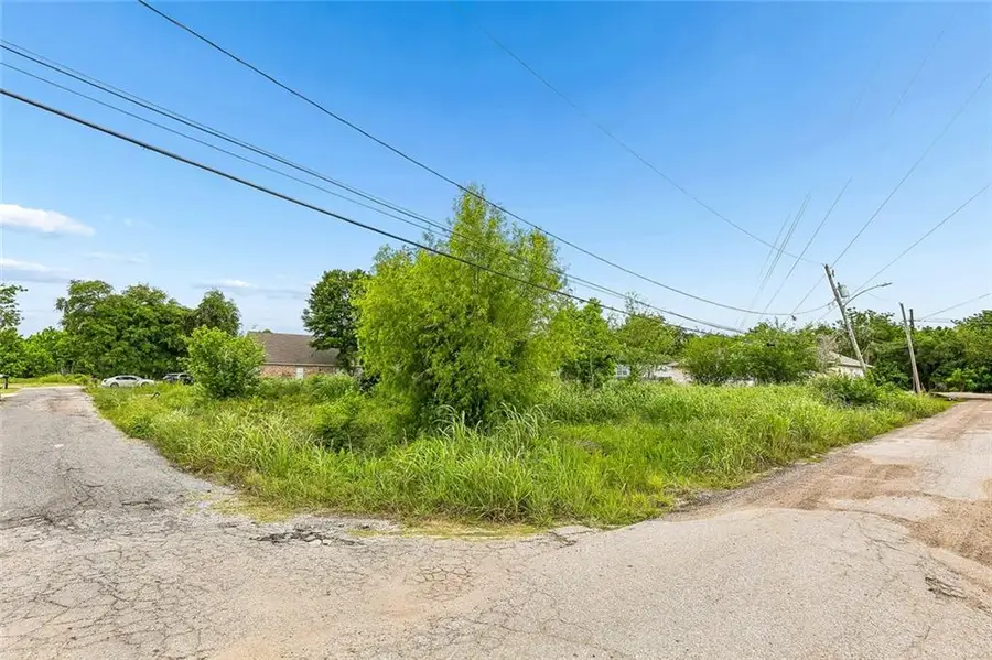 3166 Elmwood Park Drive, New Orleans, LA 70114 - #2