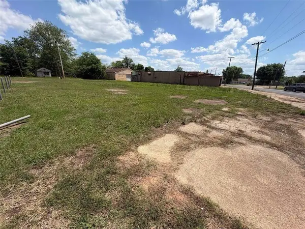 2701 Lee Street, Alexandria, LA 71301