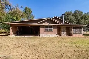 586 Jacks Road, Hessmer, LA 71341