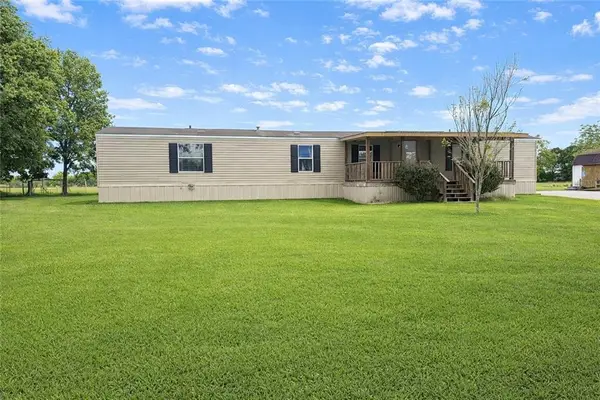 3859 Hwy 107 S. Highway, Plaucheville, LA 71362