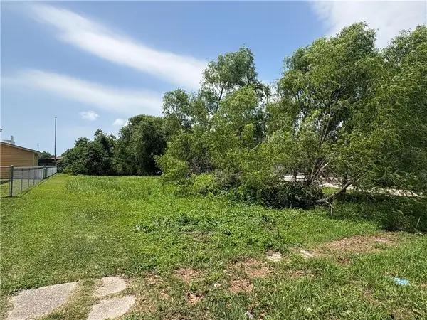 4820 Ray Avenue, New Orleans, LA 70126