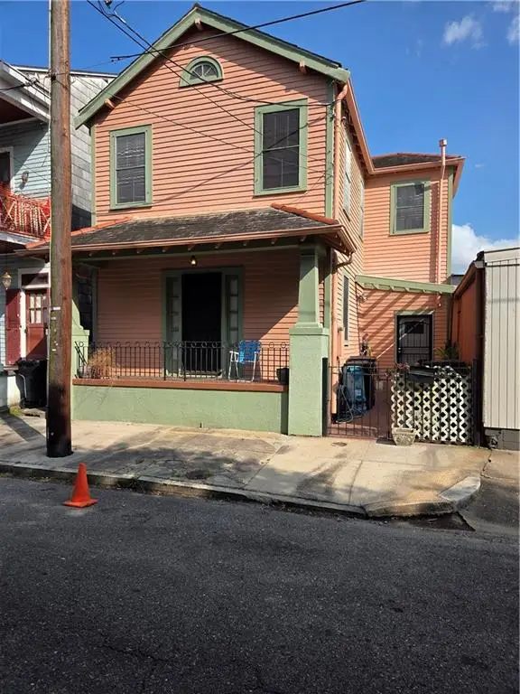 2034 Chestnut Street, New Orleans, LA 70130