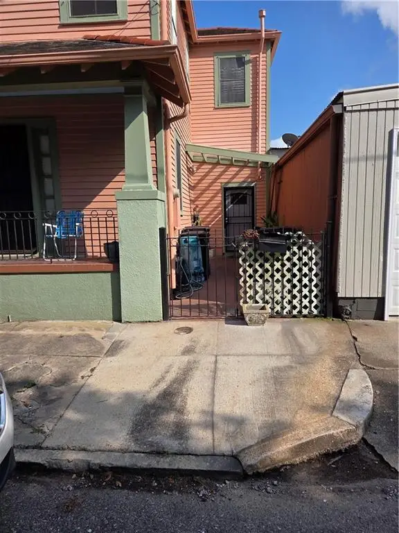 2034 Chestnut Street, New Orleans, LA 70130 - #2