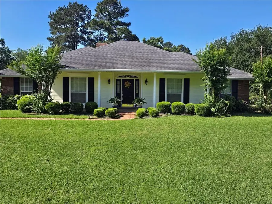 311 Bessie Street, Coushatta, LA 71019 - #3