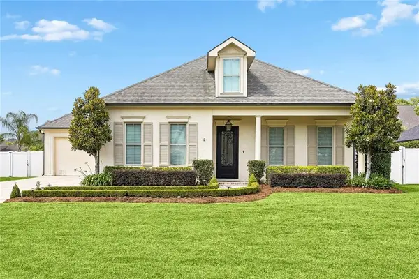 112 Primrose Drive, Belle Chasse, LA 70037