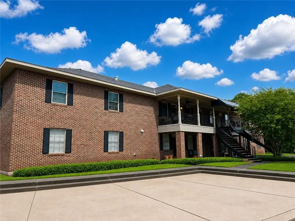 4406 Charleston Circle #15, Alexandria, LA 71303 - #1