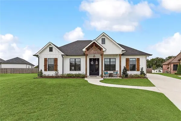 107 Orchid Court, Belle Chasse, LA 70037