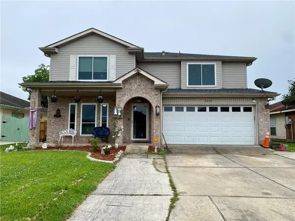 2228 S Village Green Street, Harvey, LA 70058