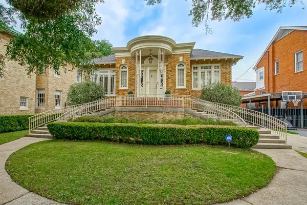 30 Versailles Boulevard, New Orleans, LA 70125