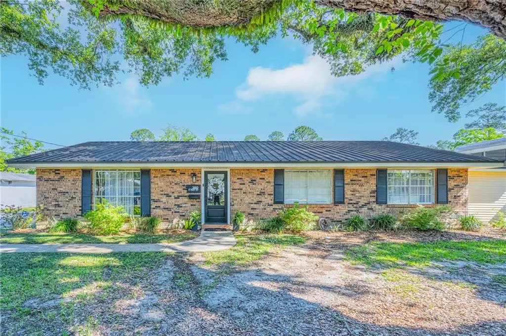 380 E Ash Street, Ponchatoula, LA 70454 - #1