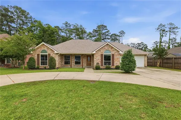 30184 Pine Oak Drive, Albany, LA 70711