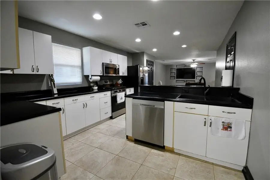 5048 Page Street, Marrero, LA 70072 - #3