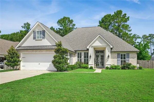 6433 Belle Maison Lane, Mandeville, LA 70448