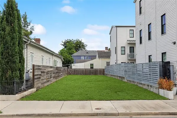 3423 Chartres Street, New Orleans, LA 70117